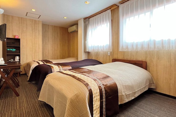 Room 26 of 107