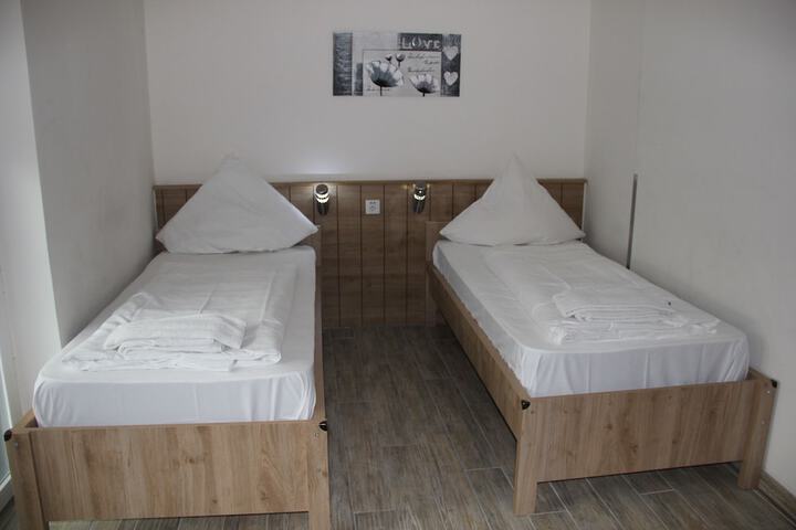 Room 11 of 52