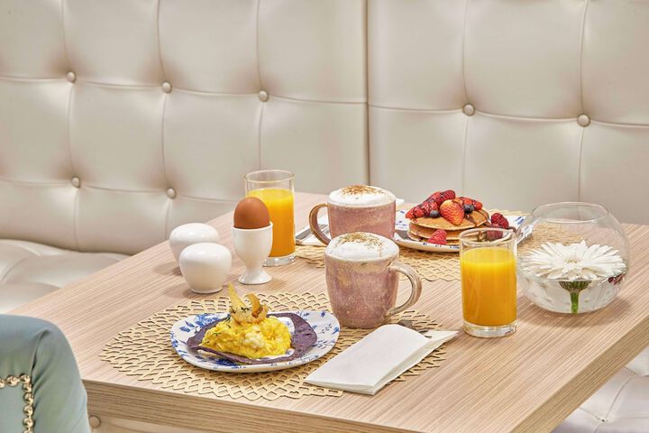Breakfast/Coffee Service 41 of 65