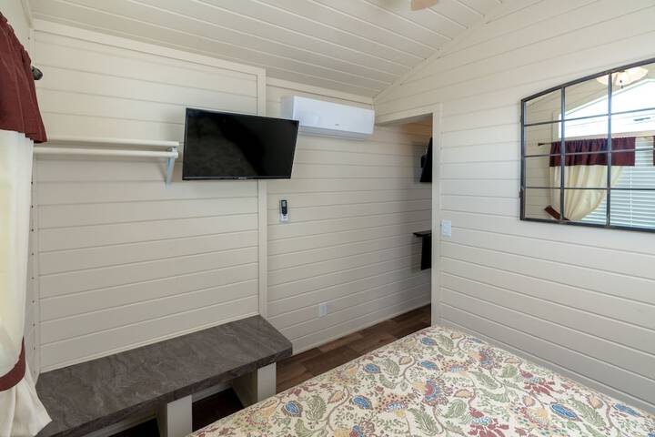 Room 10 of 46