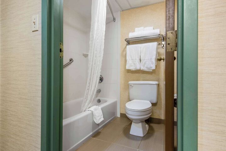 Room 15 of 39