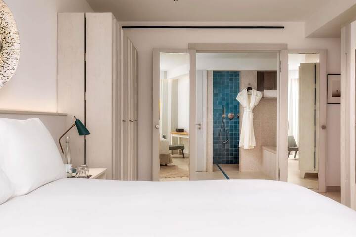 Room 15 of 252