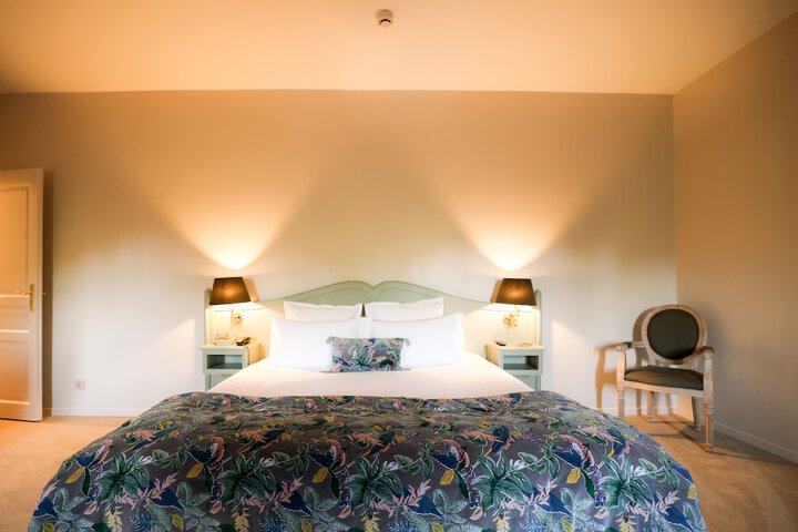 Room 10 of 60