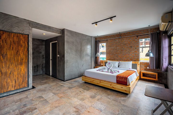 Room 3 of 27