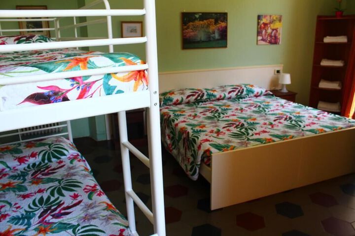 Room 42 of 107