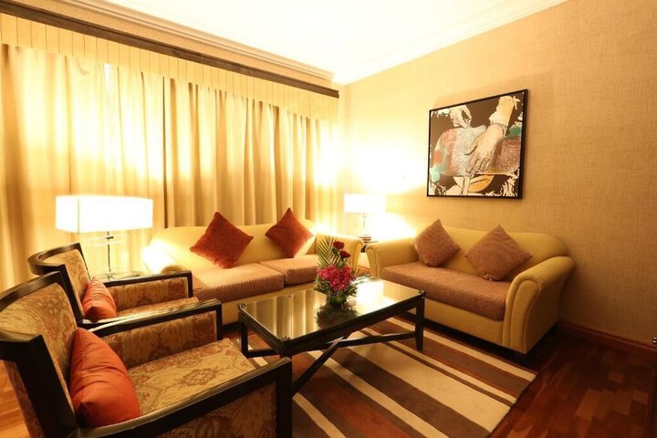 Room 33 of 75