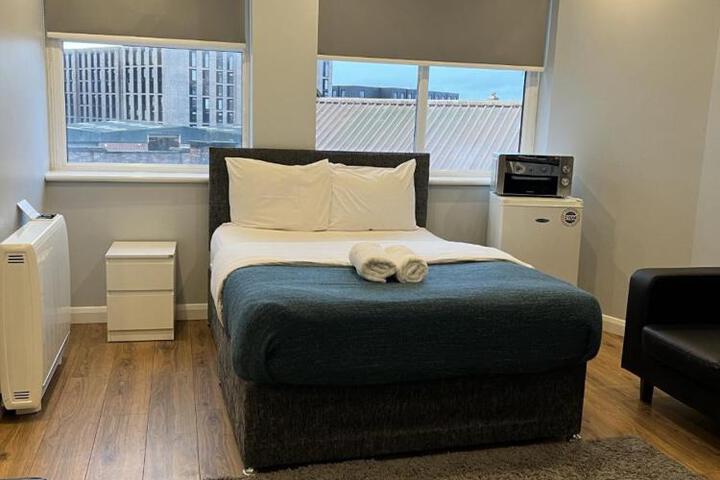 Room 14 of 16