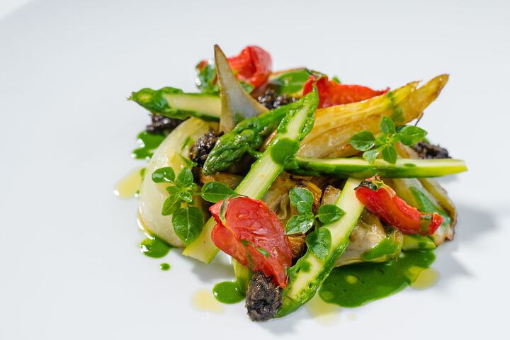 Dining 97 of 136