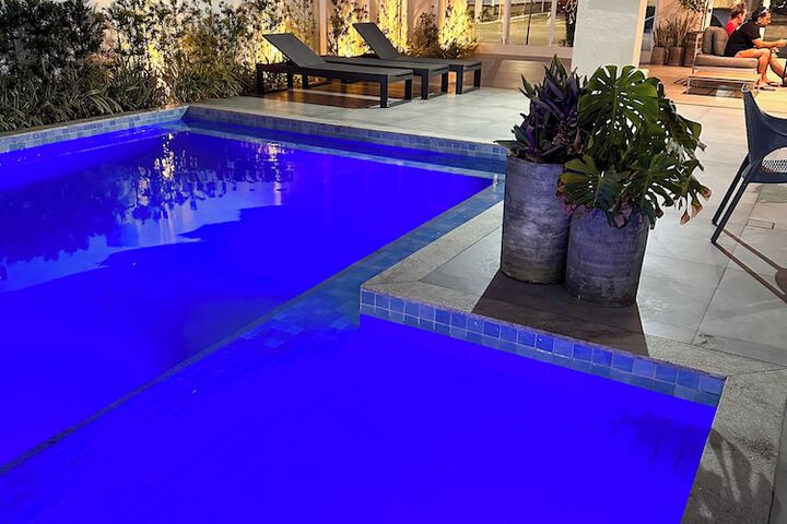 Pool Hotel