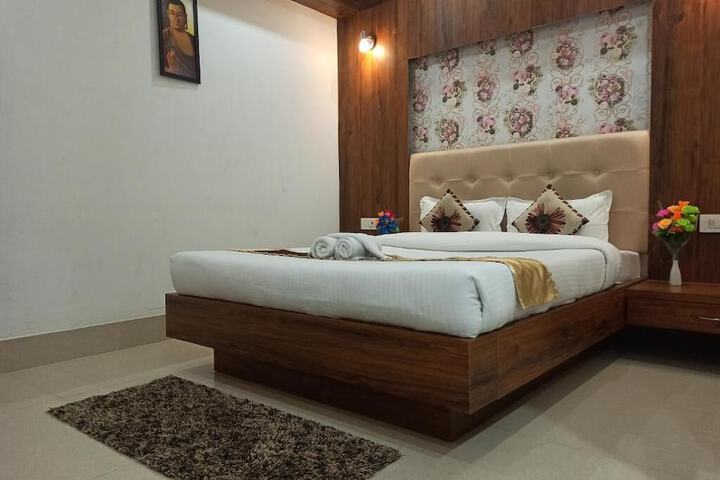 Room 4 of 35