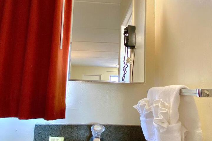 2 Double Beds Kitchenette (4 of 10)
