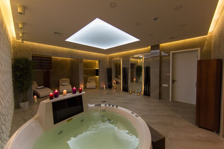 Spa 16 of 23