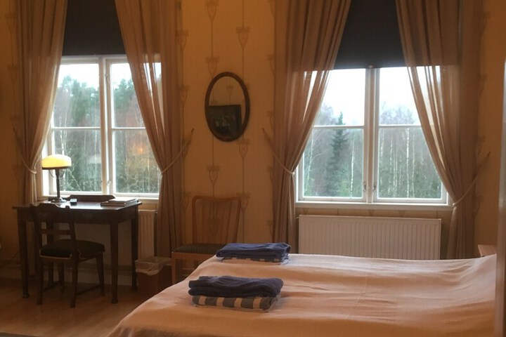 Room 6 of 71