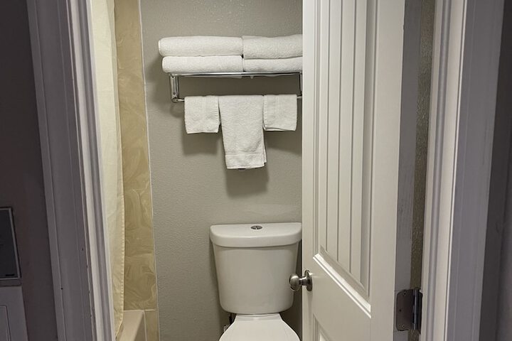 Room 13 of 21