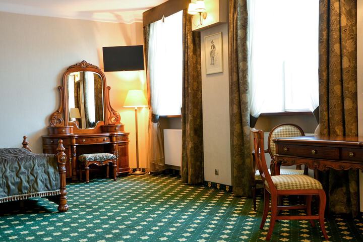 Room 31 of 86