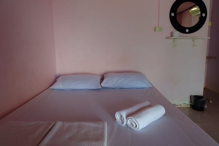 Room 5 of 19