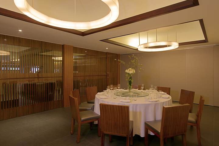 Dining 58 of 92