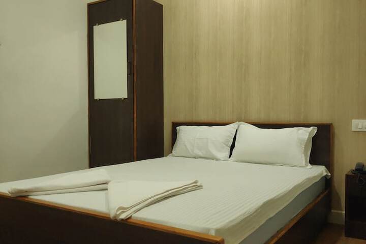 Room 3 of 15