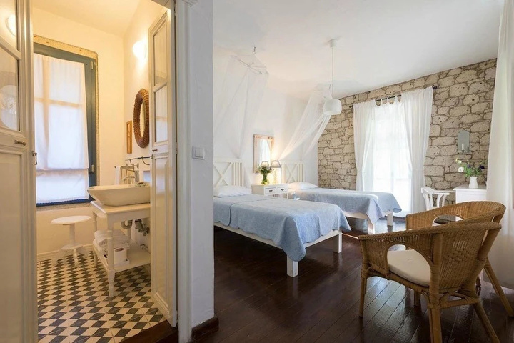 Room 2 of 15