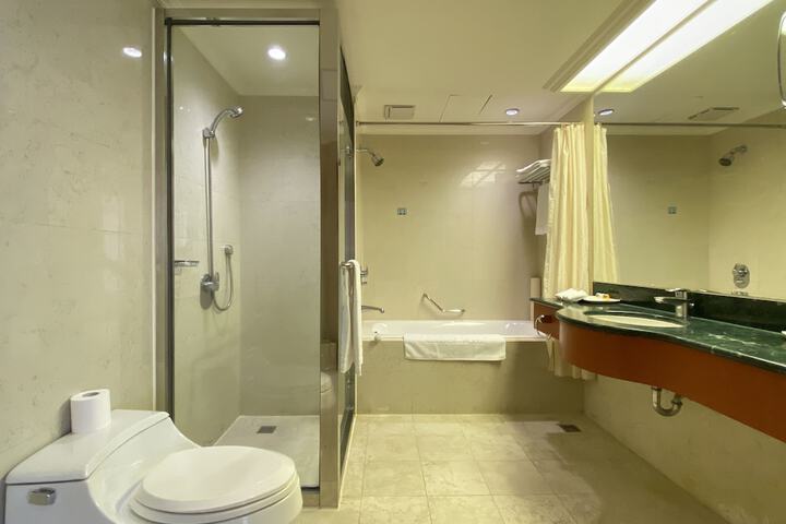 Room 46 of 77