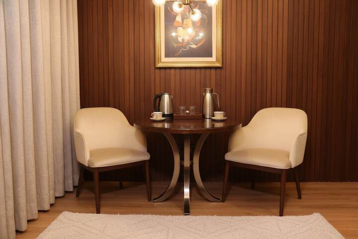 Room 9 of 29