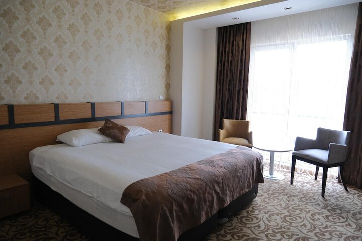 Room 25 of 43