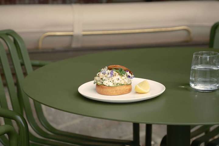 Dining 46 of 58