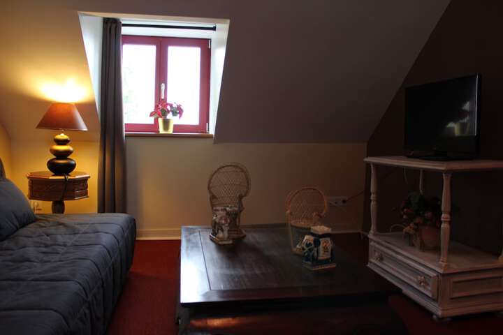 Room 3 of 38