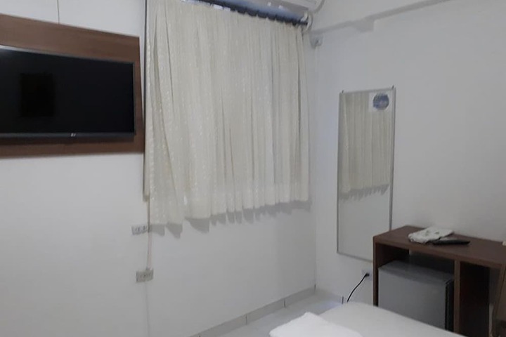 Room 16 of 34
