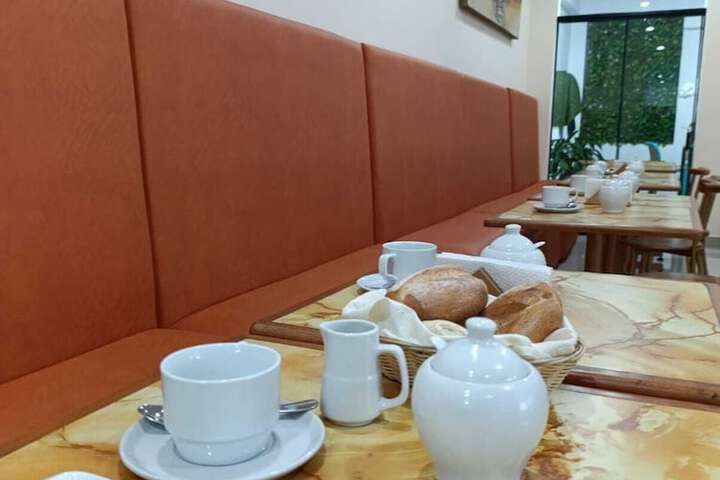 Breakfast/Coffee Service 230 of 284