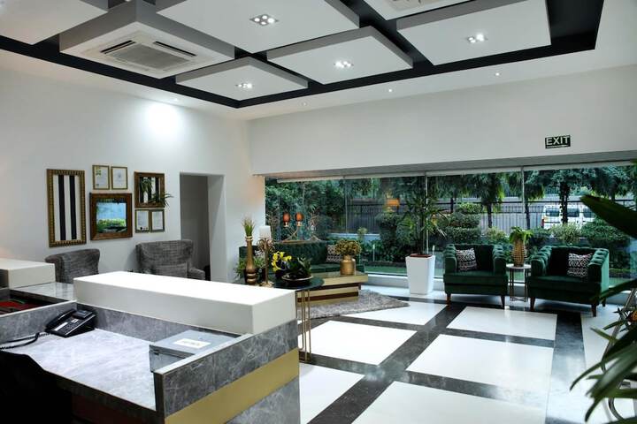 Guest Lobby