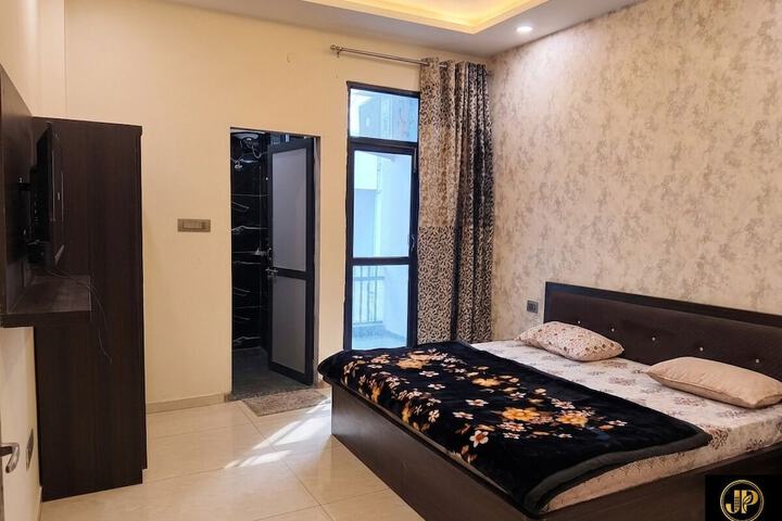 Room 17 of 46