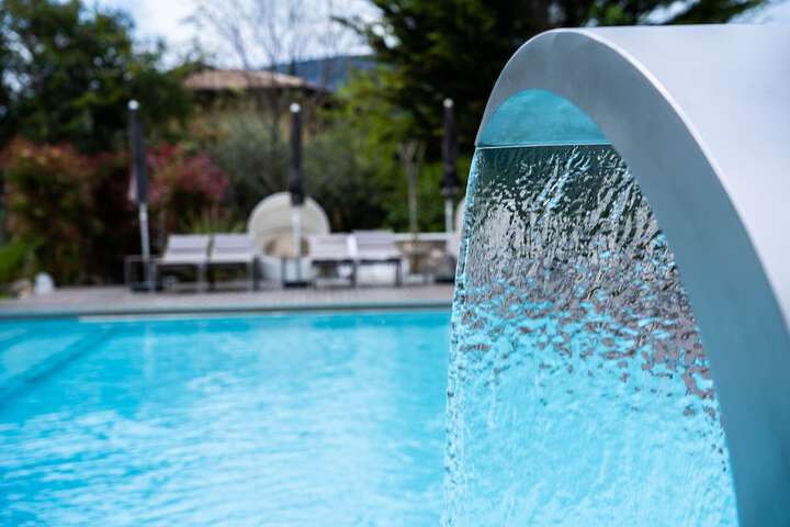 Pool 70 of 131