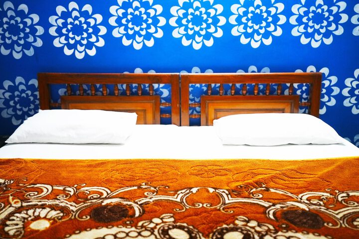 Room 12 of 37