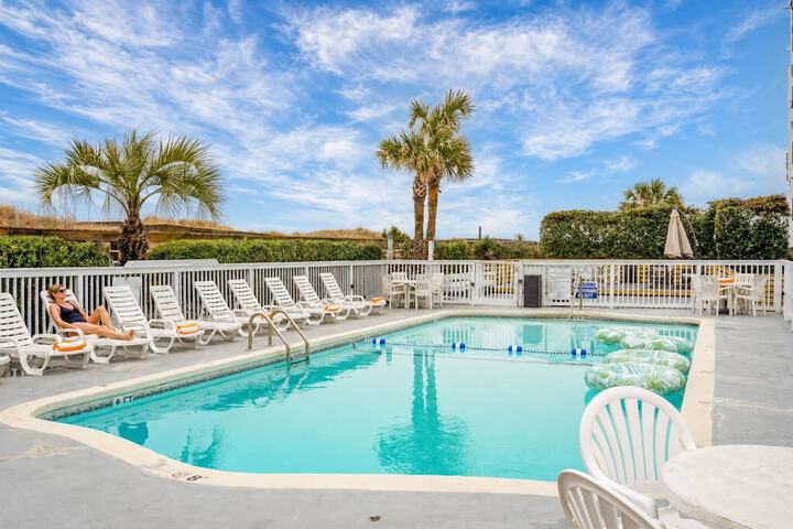 Pool 126 of 144
