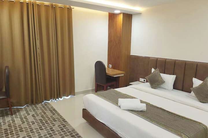 Room 9 of 20