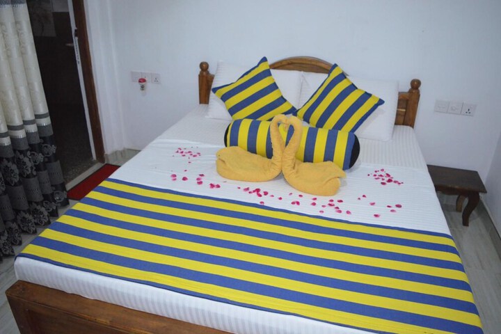 Room 9 of 49