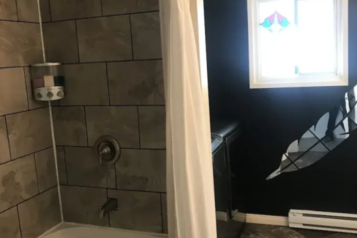 Room 5 of 13