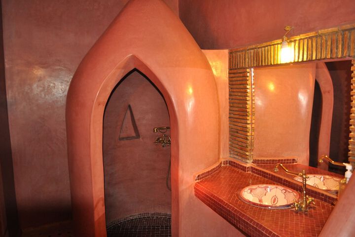 Room 2 of 3