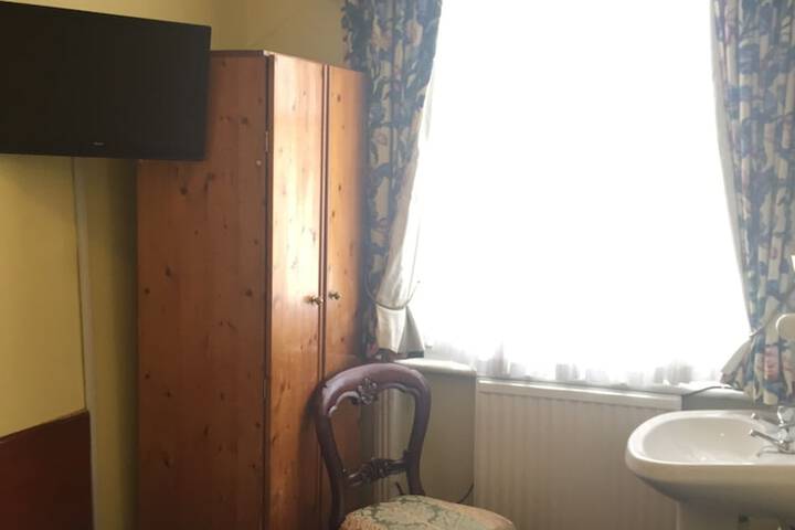 Room 20 of 60