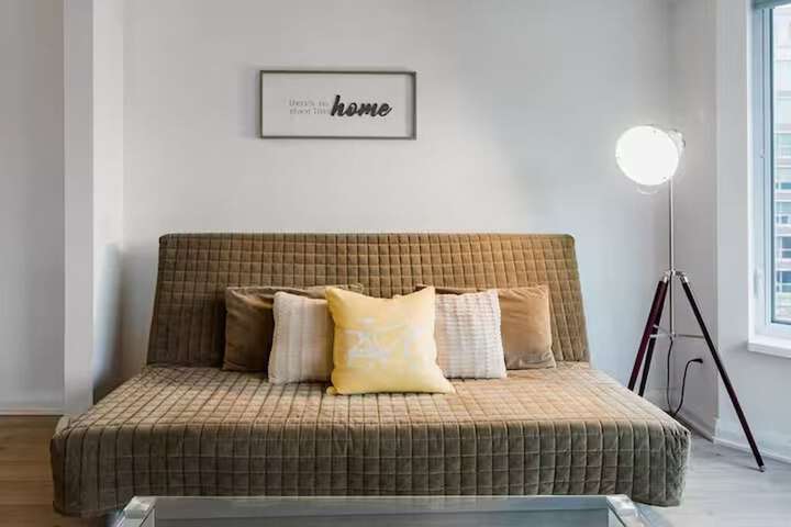 Room 3 of 6