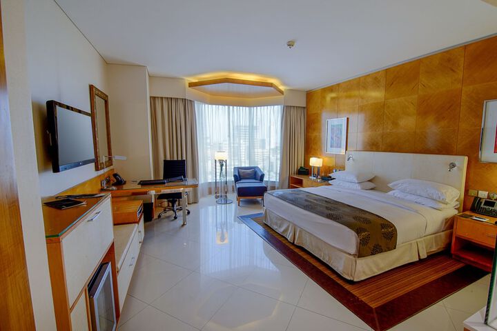 Room 10 of 64