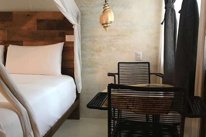 Room 3 of 52