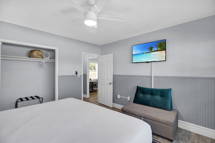 Room 35 of 209