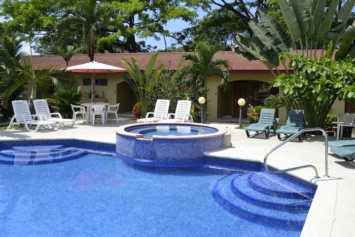 Hotel with Pool