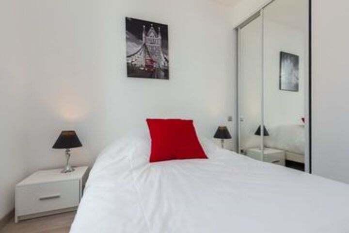 Room 8 of 24