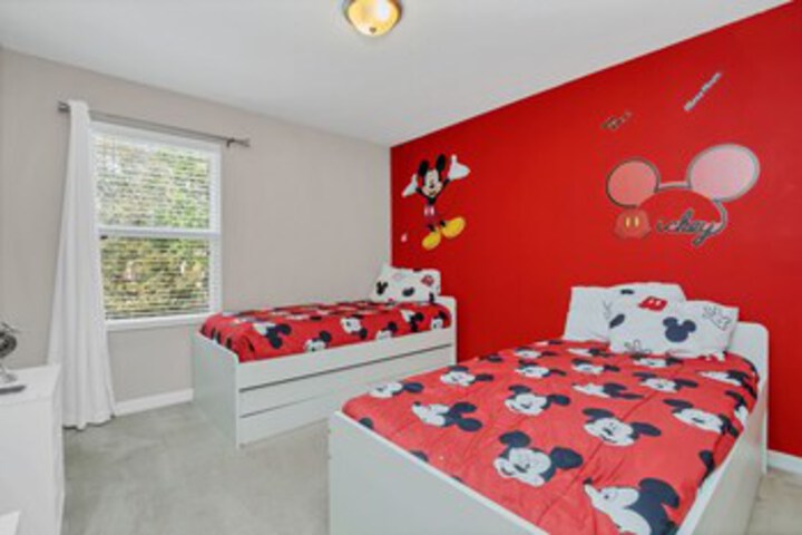 Room 32 of 44