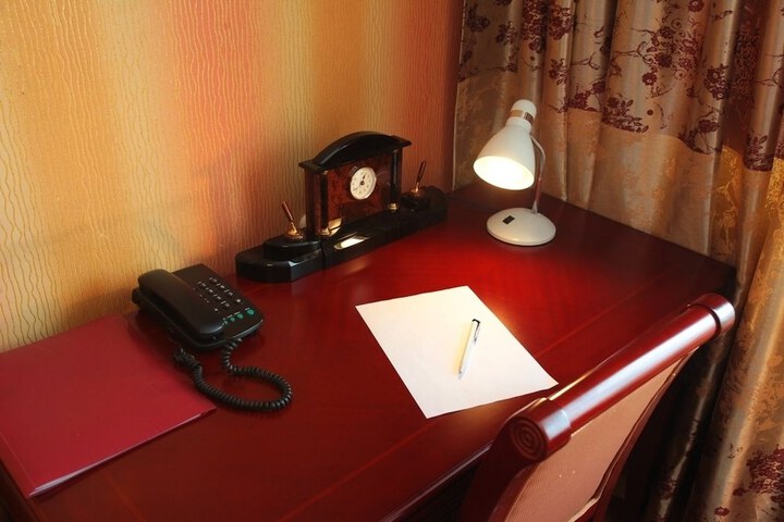 Room 13 of 17