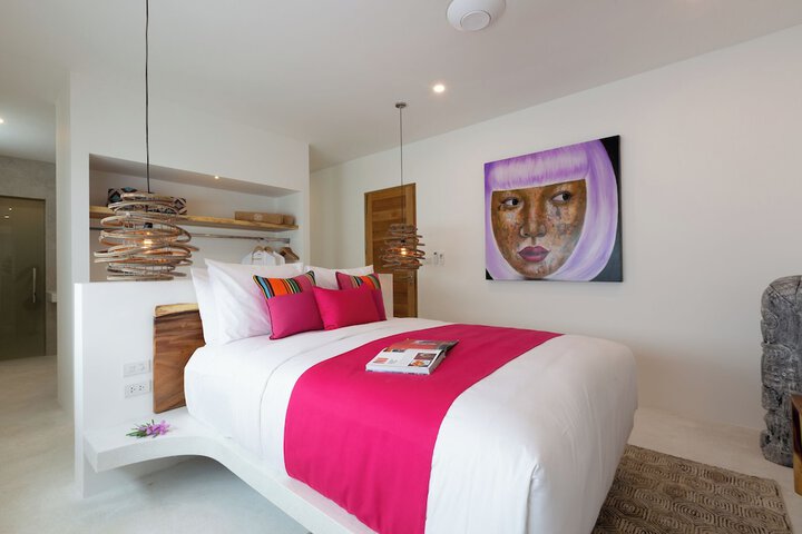 Room 95 of 261