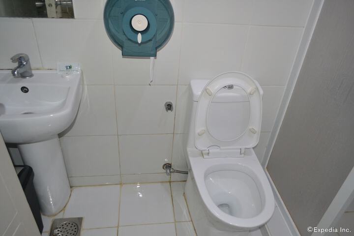 Room 10 of 56